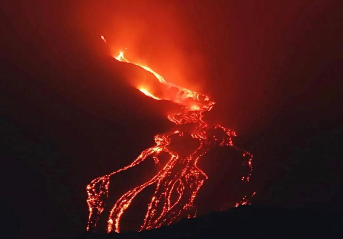 Etna City Home Accogliente Nel Cuore Di คาตาเนีย ภายนอก รูปภาพ